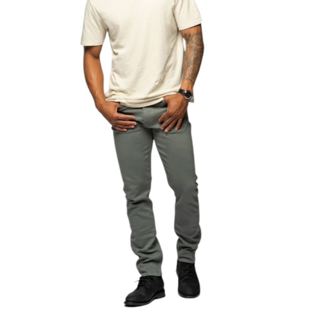 REVTOWN TAPER JEANS Dusty Sage Decade Denim Size W38 L32